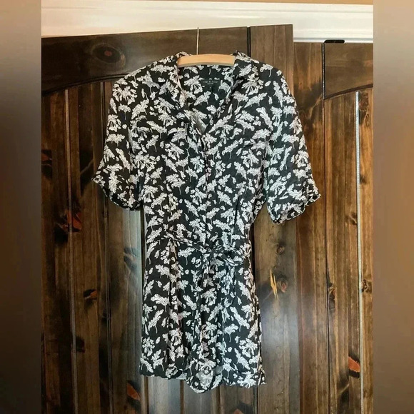 Rag & Bone Surplus Floral Black and White Printed Romper Shorts Tie Waist Size 0 - Picture 3 of 5
